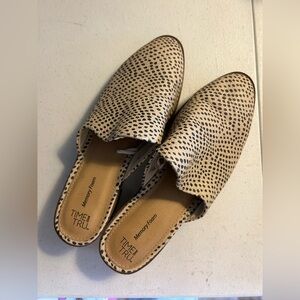 Time and Tru Women's Cream Dotted Mules